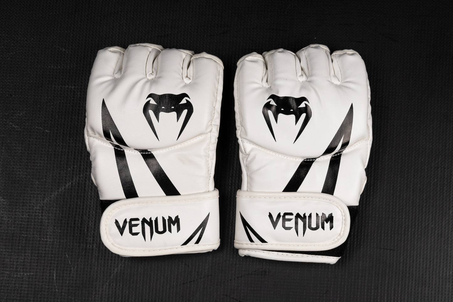 Luva MMA Venum